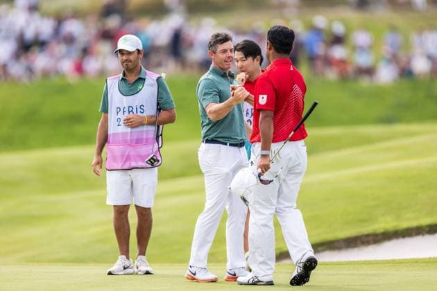 240804 Rory McIlroy of Ireland and Hideki Matsuyama of Japan during the final round of the men s individual stroke play golf during day 9 of the Paris 2024 Olympic Games on August 4, 2024 in Paris Photo Petter Arvidson BILDBYRAN kod PA PA0861 golf olympic games olympics os ol olympiska spelen olympiske leker paris 2024 paris os paris ol bbeng irland ireland japan  Copyright: PETTERxARVIDSON BB240804PA177