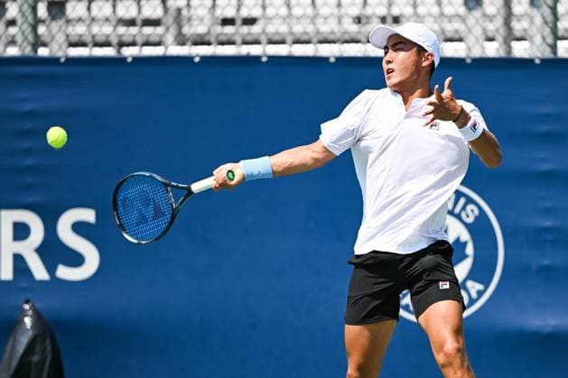 ATP National Bank Open 2024 MONTREAL, QC, CANADA AUGUST 04 Rinky Hijikata AUS returns the ball during a qualifying round match at ATP National Bank Open on August 04, 2024 at IGA Stadium in Montreal, QC, Canada Photo by David Kirouac Copyright: xBEAUTIFULxSPORTS Kirouacx