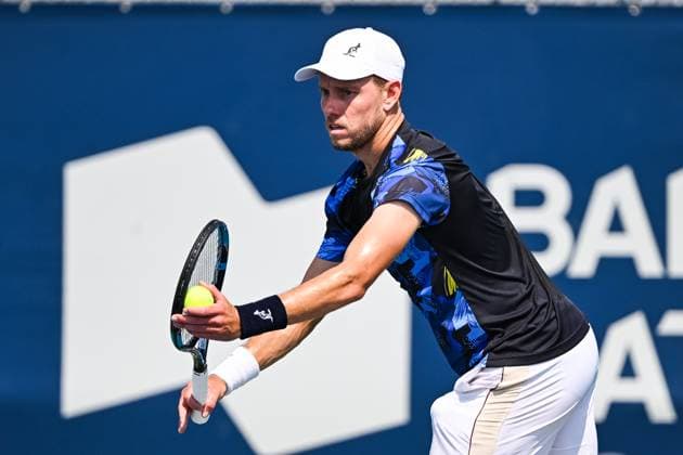 MONTREAL, QC - AUGUST 04: James Duckworth (AUS) serves the ball during a qualifying round match at ATP, Tennis Herren National Bank Open on August 04, 2024 at IGA Stadium in Montreal, QC (Photo by David Kirouac Icon Sportswire) TENNIS: AUG 04 National Bank Open EDITORIAL USE ONLY Icon240804013