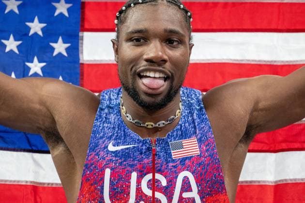 Sport Themen der Woche KW31 Olympische Spiele (Leichtathletik); Paris, 04.08.2024 PARIS, FRANCE - AUGUST 04: Noah Lyles (USA winning the Gold Medal over the Men’s 100m sprint on day 10 of the Olympic Games, Olympische Spiele, Olympia, OS during the athletics competitions at Stade de France in Paris on 04.8.2024 in France. *** Olympic Games Athletics Paris, 04 08 2024 PARIS, FRANCE AUGUST 04 Noah Lyles USA winning the Gold Medal over the Mens 100m sprint on day 10 of the Olympic Games during the athletics competitions at Stade de France in Paris on 04 8 2024 in France Copyright: xBEAUTIFULxSPORTS OliverxKremerx
