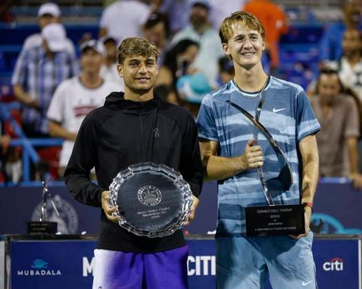 Sport Themen der Woche KW31 Sport Bilder des Tages August 4, 2024: Sebastian Korda (USA) the Donald Dell trophy and Flavio Cobolli (ITA) holds the finalist trophy after the final of the 2024 Mubadala Citi DC Open tennis tournament being played at Rock Creek Park Tennis Center in Washington, D.C. CSM District Of Columbia United States of America - ZUMAc04_ 20240804_zma_c04_359 Copyright: xJustinxCooperx