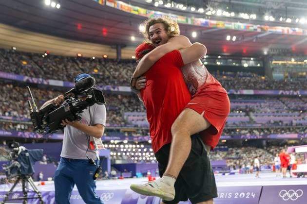 Bilder des Jahres 2024, Sport 08 August Sport Themen der Woche KW31 Sport Bilder des Tages Atlethics - Olympic Games, Olympische Spiele, Olympia, OS Paris 2024: Day 9 Ethan Katzberg of Team Canada celebrates after winning the Men s Hammer Throw Final on day nine of the Olympic Games Paris 2024 at Stade de France on August 04, 2024 in Paris, France. Paris France  Copyright: xAndrzejxIwanczukx originalFilename:iwanczuk-atlethic240804_npZpu.jpg