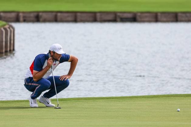 (240804) -- PARIS, Aug. 4, 2024 -- Scottie Scheffler of the United States competes during the men s individual stroke play round 4 of golf at the Paris 2024 Olympic Games, Olympische Spiele, Olympia, OS in Paris, France, Aug. 4, 2024. ) (PARIS2024) FRANCE-PARIS-OLY-GOLF ZhuxZheng 