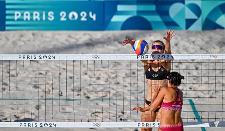 Olympic Games Beach Volleyball Paris 05 08 2024 Round of 16, Women, GER LAT, Svenja Mueller 1, GER , Cinja Tillmann 2, GER , Copyright: xBEAUTIFULxSPORTS TomxBlochx