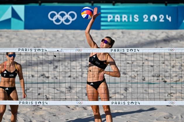Olympic Games Beach Volleyball Paris 05 08 2024 Round of 16, Women, GER LAT, Svenja Mueller 1, GER , Cinja Tillmann 2, GER , Copyright: xBEAUTIFULxSPORTS TomxBlochx