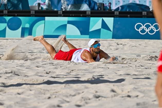 Olympic Games Beach Volleyball Paris 05 08 2024 Round of 16, Men, POL ESP, Bartosz Losiak 2, POL Copyright: xBEAUTIFULxSPORTS TomxBlochx