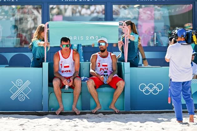 Olympic Games Beach Volleyball Paris 05 08 2024 Round of 16, Men, POL ESP, Michal Bryl 1, POL , Bartosz Losiak 2, POL Copyright: xBEAUTIFULxSPORTS TomxBlochx