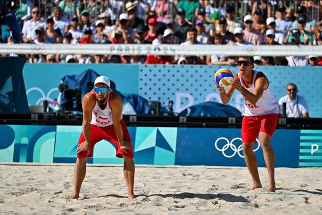 Olympic Games Beach Volleyball Paris 05 08 2024 Round of 16, Men, POL ESP, Michal Bryl 1, POL , Bartosz Losiak 2, POL Copyright: xBEAUTIFULxSPORTS TomxBlochx