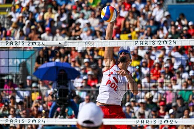 Olympic Games Beach Volleyball Paris 05 08 2024 Round of 16, Men, POL ESP, Bartosz Losiak 2, POL Copyright: xBEAUTIFULxSPORTS TomxBlochx