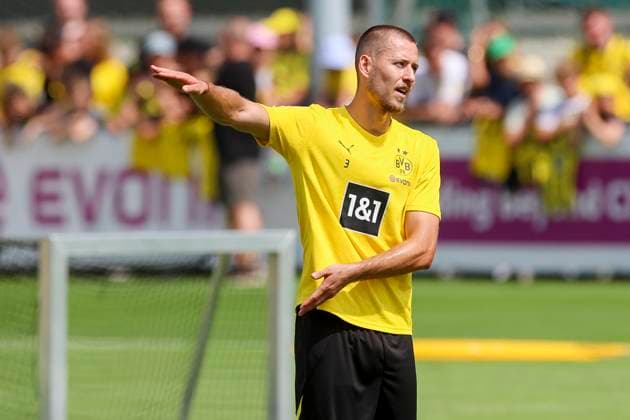 Waldemar Anton (Borussia Dortmund) gestikuliert, Tag 5, Trainingslager Borussia Dortmund, , 05.08.2024, Bad Ragaz, Schweiz. *** Waldemar Anton Borussia Dortmund gestures, day 5, Borussia Dortmund training camp, , 05 08 2024, Bad Ragaz, Switzerland