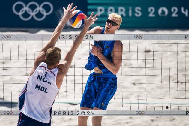 240805 Anders Mol of Norway and Chase Budinger of USA in men s round of 16 beach volleyball match between Norway and USA during day 10 of the Paris 2024 Olympic Games on August 5, 2024 in Paris Photo Jon Olav Nesvold BILDBYRAN COP 217 JE0097 beachvolleyboll beach volleyball sandvolleyball paris 2024 olympics day 10 bbeng  Copyright: JONxOLAVxNESVOLD BB240805JE084