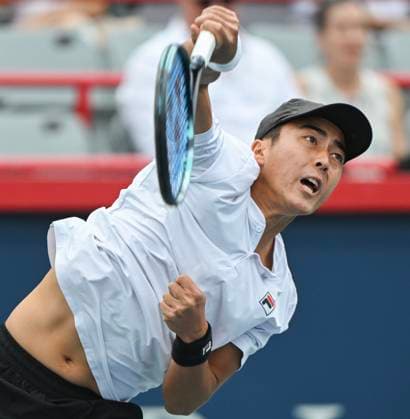 August 5, 2024, Montreal, Pq, Canada: Rinky Hijikata of Australia serves to Alexis Galarneau of Canada during their qualifying match at the National Bank Open tennis tournament in Montreal, Monday, August 5, 2024. Canada News - August 5, 2024  - ZUMAc35_ 20240805_zaf_c35_016 Copyright: xGrahamxHughesx
