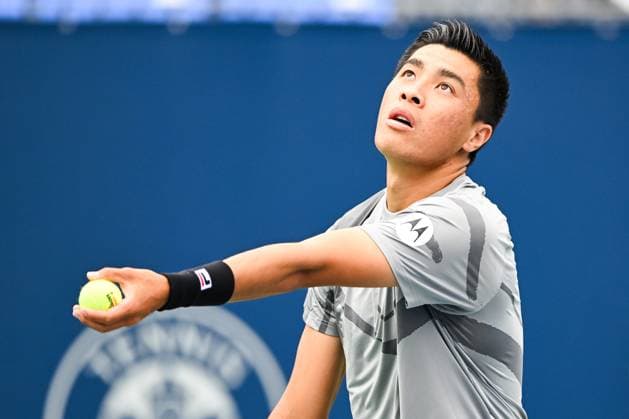 MONTREAL, QC - AUGUST 05: Brandon Nakashima (USA) serves the ball during a qualifying round match at ATP, Tennis Herren National Bank Open on August 05, 2024 at IGA Stadium in Montreal, QC (Photo by David Kirouac Icon Sportswire) TENNIS: AUG 05 National Bank Open EDITORIAL USE ONLY Icon240805027