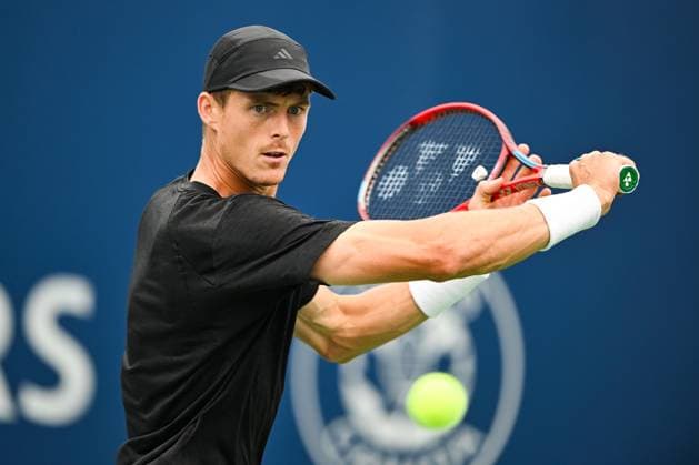 MONTREAL, QC - AUGUST 05: Billy Harris (GBR) returns the ball during a qualifying round match at ATP, Tennis Herren National Bank Open on August 05, 2024 at IGA Stadium in Montreal, QC (Photo by David Kirouac Icon Sportswire) TENNIS: AUG 05 National Bank Open EDITORIAL USE ONLY Icon240805030