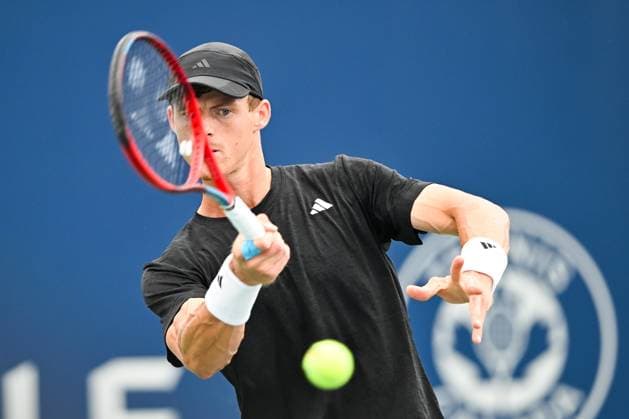 MONTREAL, QC - AUGUST 05: Billy Harris (GBR) returns the ball during a qualifying round match at ATP, Tennis Herren National Bank Open on August 05, 2024 at IGA Stadium in Montreal, QC (Photo by David Kirouac Icon Sportswire) TENNIS: AUG 05 National Bank Open EDITORIAL USE ONLY Icon240805038
