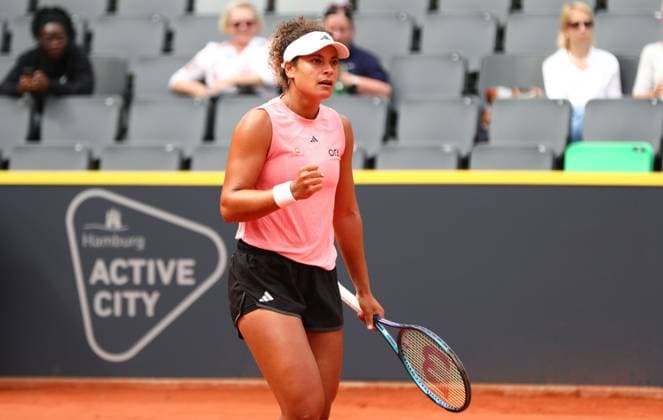 05 08 2024, xcex, GER, Hamburg, Rothenbaum, Central Court, tennis, womens tennis, WTA 125, ECE Ladies Hamburg Open, Mayar Sherif EGY clenches her fist, cheers, victory