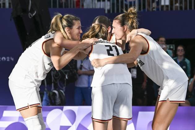 Svenja Brunckhorst (GER), Marie Reichert (GER), Elisa Mevius (GER), Sonja Greinacher (GER), during Women s Basketball 3x3 Semi Final, during the Olympic Games, Olympische Spiele, Olympia, OS Paris 2024 JO 2024 : BASKETBALL 3X3 - Allemagne Vs Canada - Femmes Demi Finale - Jeux Olympiques 2024 - Paris2024 - 05 08 2024 DPPI Panoramic 