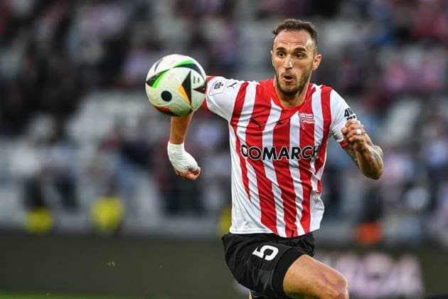 Football, Hannover 96 signs Virgil Ghita, archive pictures