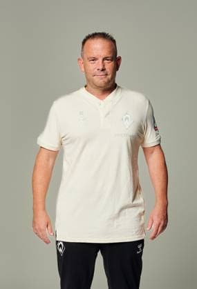 official portrait appointment SV Werder Bremen 2024 2025 Tom Cichon Werder Bremen Co Trainer 1 BL portrait appointment 2024 2025, xWerderxBremenxviaxnordphotoxGmbHx xKokenge nph00001