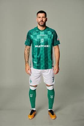 official portrait appointment SV Werder Bremen 2024 2025 Anthony Jung Werder Bremen 03 1 BL portrait appointment 2024 2025, xWerderxBremenxviaxnordphotoxGmbHx xKokenge nph00001