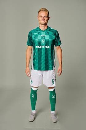 official portrait date SV Werder Bremen 2024 2025 Amos Pieper Werder Bremen 05 1 BL portrait date 2024 2025, xWerderxBremenxviaxnordphotoxGmbHx xKokenge nph00001