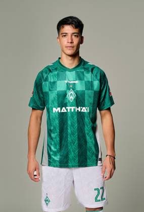 official portrait date SV Werder Bremen 2024 2025 Julian Malatini WerderË½Bremen 22 1 BL portrait date 2024 2025, xWerderxBremenxviaxnordphotoxGmbHx xKokenge nph00001
