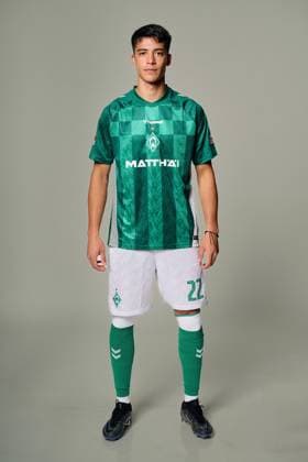 official portrait date SV Werder Bremen 2024 2025 Julian Malatini WerderË½Bremen 22 1 BL portrait date 2024 2025, xWerderxBremenxviaxnordphotoxGmbHx xKokenge nph00001