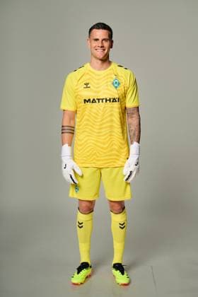 official portrait date SV Werder Bremen 2024 2025 Michael Zetterer Werder Bremen 01 1 BL portrait date 2024 2025, xWerderxBremenxviaxnordphotoxGmbHx xKokenge nph00001
