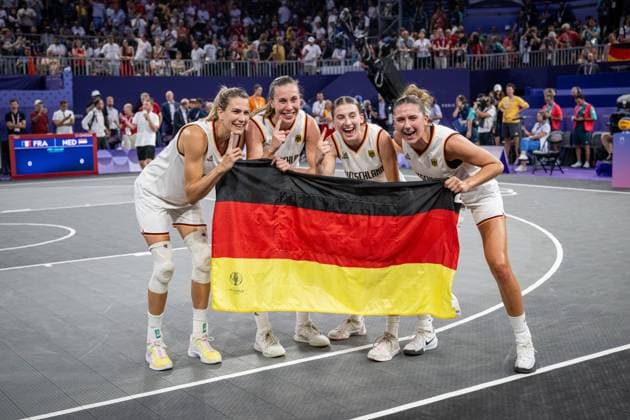 Olympic Games Paris 2024 Basketball 3x3 Paris 05 08 2024 Final Women Women Germany GER Spain ESP Germany wins 17 16 and is Olympic champion Marie Reichert Germany, No 06 Elisa Mevius Germany, No 08 Sonja Greinacher Germany,No 14 Svenja Brunckhorst Germany, No 21