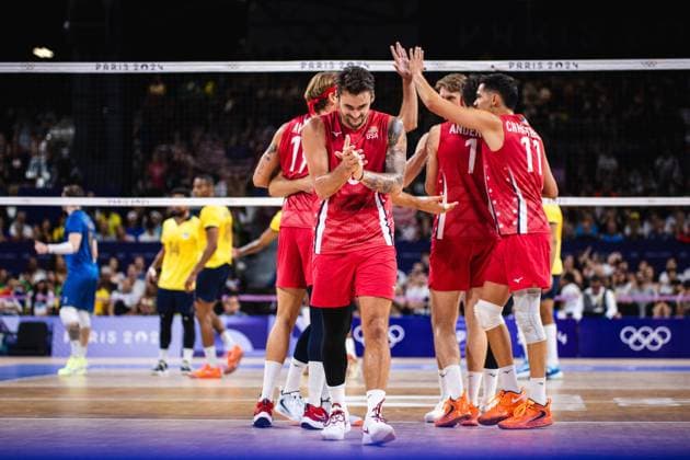 Brazil x USA men&amp; 39;s indoor volleyball PARIS, IF - 05.08.2024: BRAZIL X USA MEN& 39;S INDOOR VOLLEYBALL - Volleyball - Paris 2024 Olympics - Brazil (Photo: Luca Castro Fotoarena) x2588250x  LucaxCastro