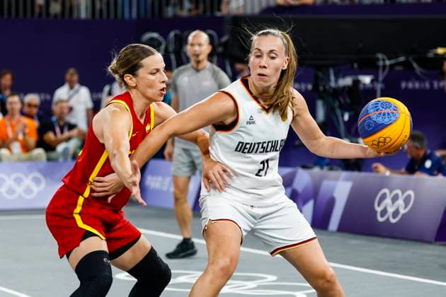 August 5, 2024, Paris, Paris, FRANCE: Svenja Brunckhorst of Germany in action during Women s Gold Medal Game of the 3x3 Basketball between Spain and Germany on La Concorde 1 during the Paris 2024 Olympics Games on August 5, 2024 in Paris, France. Paris FRANCE - ZUMAa181 20240805_zaa_a181_641 Copyright: xManuxReinox