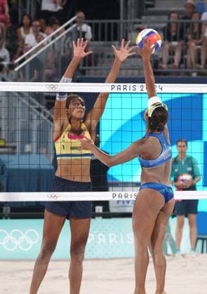 RECORD DATE NOT STATED PARIS, FR - AUGUST 5: View of Japan vs Brazil Women s Beach volleyball, Beachvolleyball in Paris, France during the 2024 Summer Olympics on August 5, 2024. Copyright: xmpi34x