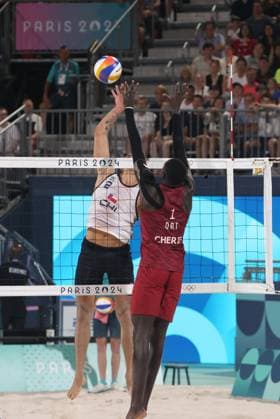 RECORD DATE NOT STATED PARIS, FR - AUGUST 5: View of Qatar Vs Chile Men s Beach volleyball, Beachvolleyball in Paris, France during the 2024 Summer Olympics on August 5, 2024. Copyright: xmpi34x