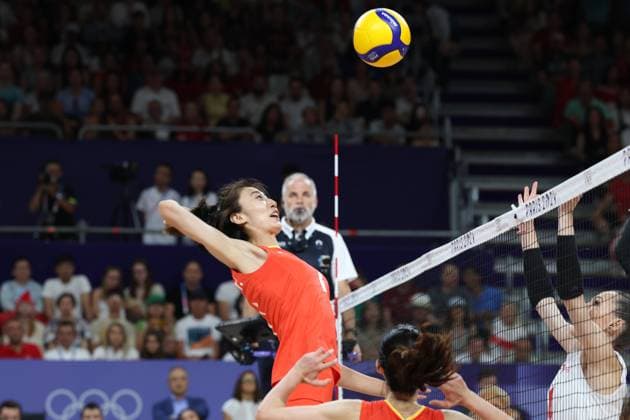PARIS, FRANCE - AUGUST 06: Wang Yuanyuan 7 of China in action during the Volleyball - Women s Quarter-finals between China and Turkiye on day eleven of the Paris 2024 Olympic Games, Olympische Spiele, Olympia, OS at the South Paris Arena on August 6, 2024 in Paris, France.  Copyright: xChinaxNewsxServicex 111511009189
