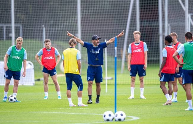 Football, Men, Season 2024 25, 2 Bundesliga, Hertha BSC, Training, f l Julian Eitschberger Hertha BSC , Jonjoe Kenny Hertha BSC , Michal Karbownik Hertha BSC , Coach Cristian Fiel Hertha BSC , Luca Schuler Hertha BSC , Jeremy Dudziak Hertha BSC , Marton Dardai Hertha BSC , Smail Prevljak Hertha BSC , 06 08 2024, Copyright: xSebastianxRäppold MatthiasxKochx
