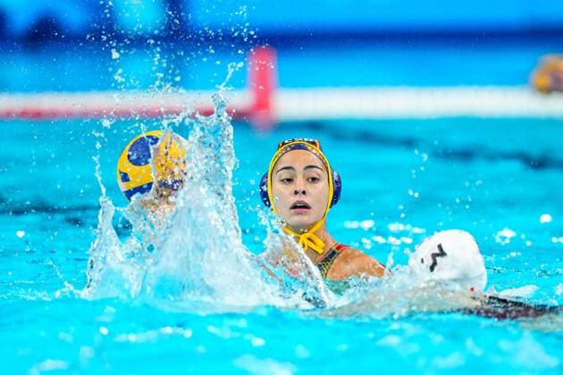 August 6, 2024, Paris, Paris, FRANCE: Paula Crespi Barriga of Spain in action during Women s Quarterfinal of the Water polo, Wasserball between Canada and Spain on Paris La Defense Arena during the Paris 2024 Olympics Games on August 6, 2024 in Paris, France. Paris FRANCE - ZUMAa181 20240806_zaa_a181_258 Copyright: xOscarxJxBarrosox