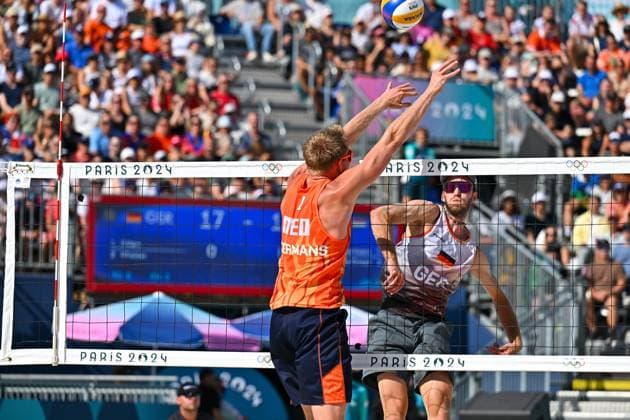 Olympic Games Beach Volleyball Paris 06 08 2024 Quarter-finals, Men, GER NED, Clemens Wickler 2, GER , against Stefan Boermans left, Copyright: xBEAUTIFULxSPORTS TomxBlochx
