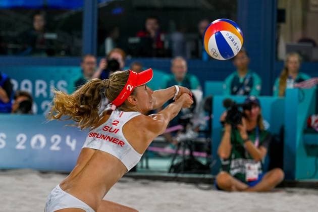 Olympic Games Beach Volleyball Paris 06 08 2024 Quarterfinals, Women, USA SUI, Nina Brunner, Copyright: xBEAUTIFULxSPORTS TomxBlochx