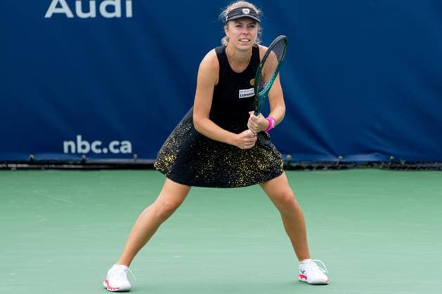 TORONTO, ON - AUGUST 06: Magdalena FrÄ™ch of Poland reacts during her first round game of the National Bank Open, part of the WTA, Tennis Damen Tour, at Sobeys Stadium on August 6, 2024 in Toronto, Canada. (Photo by Julian Avram Icon Sportswire) TENNIS: AUG 06 National Bank Open EDITORIAL USE ONLY Icon2408060021