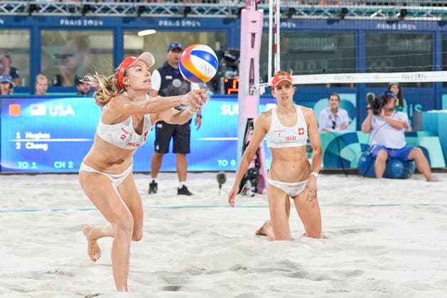 PARIS, FRANCE AUGUST 6 Nina Brunner of Switzerland L and Tanja Hueberli of Switzerland R during the Women s Quarterfinal Match 49 on day eleven of the Olympic Games Paris 2024 at on August 6, 2024 in Paris, France Paris France Copyright: xJustPictures.ch JarixPestelaccix jp-en-EuSpIm-JP4_JAR_Beachvolley_06Aug2024_PR0011