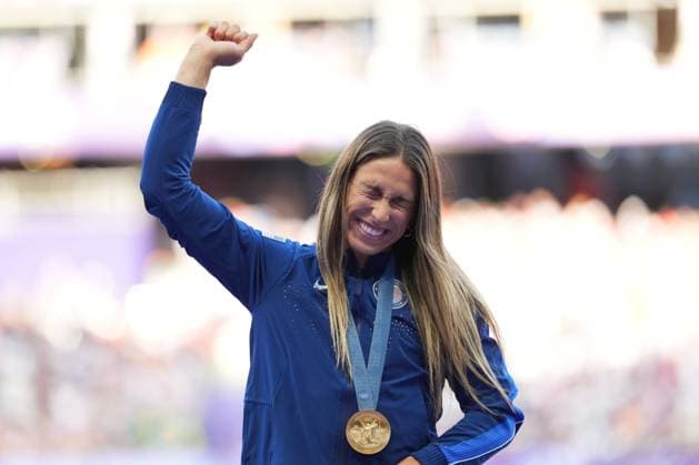 Valarie Allman of USA (Women s Discus) celebrates her gold medal Paris 2024 Olympic Games, Olympische Spiele, Olympia, OS Day Eleven, Paris, France - 06 Aug 2024  Copyright: xDavexWinter Shutterstockx 14621709ln