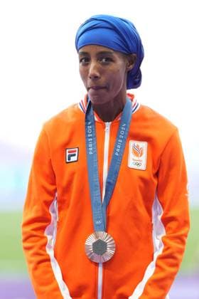 Sifan Hassan of Netherlands with the bronze from the Women s 5000m Paris 2024 Olympic Games, Olympische Spiele, Olympia, OS Day Eleven, Paris, France - 06 Aug 2024  Copyright: xDavexWinter Shutterstockx 14621709lv