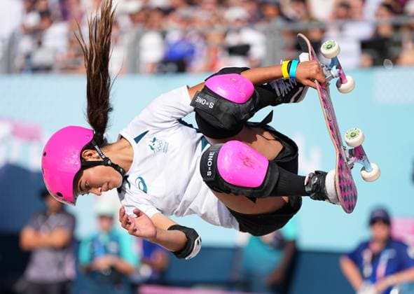 Bilder des Jahres 2024, Sport 08 August Sport Themen der Woche KW32 Sport Bilder des Tages August 06 2024, Paris, France: ARISA TREW (Australia) competes during the skateboard women s park final on Day 11 of the Olympic Games, Olympische Spiele, Olympia, OS at La Concorde, Paris, France. Trew won the gold medal. Paris France - ZUMAc04_ 20240806_zma_c04_259 Copyright: xUlrikxPedersenx