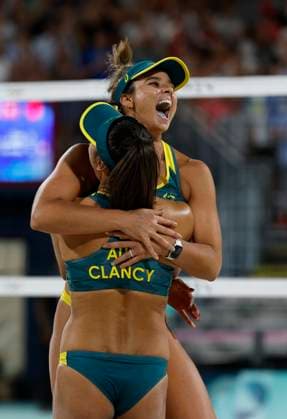 (240806) -- PARIS, Aug. 6, 2024 -- Mariafe Artacho del Solar (back) Taliqua Clancy of Australia celebrate after winning the Beach volleyball, Beachvolleyball women s quarterfinal against Zoe Verge-Depre Esmee Boebner of Switzerland at the Paris 2024 Olympic Games, Olympische Spiele, Olympia, OS in Paris, France, Aug. 6, 2024. ) (PARIS2024) FRANCE-PARIS-OLY-BEACH VOLLEYBALL FeixMaohua 