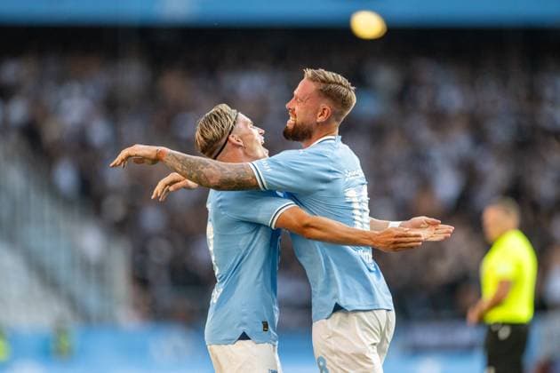 Malmo FF v PAOK FC, UEFA Champions League qualification, Malmoe, Sweden Malmoe, Sweden. 06th, August 2024. Pontus Jansson (R) of Malmo FF scores for 1-0 and celebrates with Jens Stryger Larsen (L) during the UEFA Champions League qualification match between Malmo FF and PAOK FC at Eleda Stadion in Malmo. Malmö Sweden  Copyright: xGonzalesxPhoto TobiasxJorgensenx