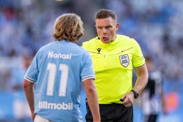 Malmo FF v PAOK FC, UEFA Champions League qualification, Malmoe, Sweden Malmoe, Sweden. 06th, August 2024. Referee John Beaton seen during the UEFA Champions League qualification match between Malmo FF and PAOK FC at Eleda Stadion in Malmo. Malmö Sweden  Copyright: xGonzalesxPhoto TobiasxJorgensenx