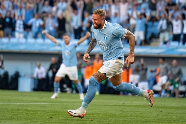 Malmo FF v PAOK FC, UEFA Champions League qualification, Malmoe, Sweden Malmoe, Sweden. 06th, August 2024. Pontus Jansson (18) of Malmo FF scores for 1-0 during the UEFA Champions League qualification match between Malmo FF and PAOK FC at Eleda Stadion in Malmo. Malmö Sweden  Copyright: xGonzalesxPhoto TobiasxJorgensenx