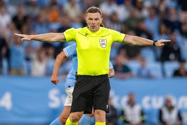 Malmo FF v PAOK FC, UEFA Champions League qualification, Malmoe, Sweden Malmoe, Sweden. 06th, August 2024. Referee John Beaton seen during the UEFA Champions League qualification match between Malmo FF and PAOK FC at Eleda Stadion in Malmo. Malmö Sweden  Copyright: xGonzalesxPhoto TobiasxJorgensenx