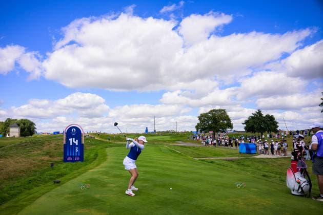 240807 Celine Borge of Norway tees off in women s individual golf round 1 during day 12 of the Paris 2024 Olympic Games on August 7, 2024 in Paris Photo Ludvig Thunman BILDBYRAN kod LT LT0662 golf olympic games olympics os ol olympiska spel olympiske leker paris 2024 paris os paris ol 12 bbeng  Copyright: LUDVIGxTHUNMAN BB240807LT046