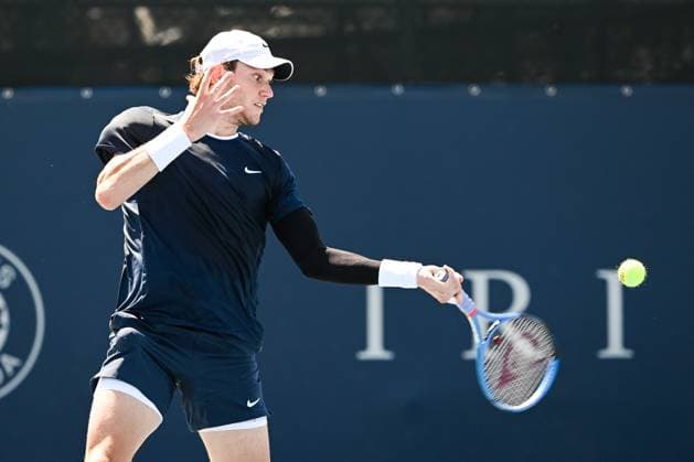 MONTREAL, QC - AUGUST 07: Jack Draper (GBR) returns the ball during a first round match at ATP, Tennis Herren National Bank Open on August 07, 2024 at IGA Stadium in Montreal, QC (Photo by David Kirouac Icon Sportswire) TENNIS: AUG 07 National Bank Open EDITORIAL USE ONLY Icon240807020